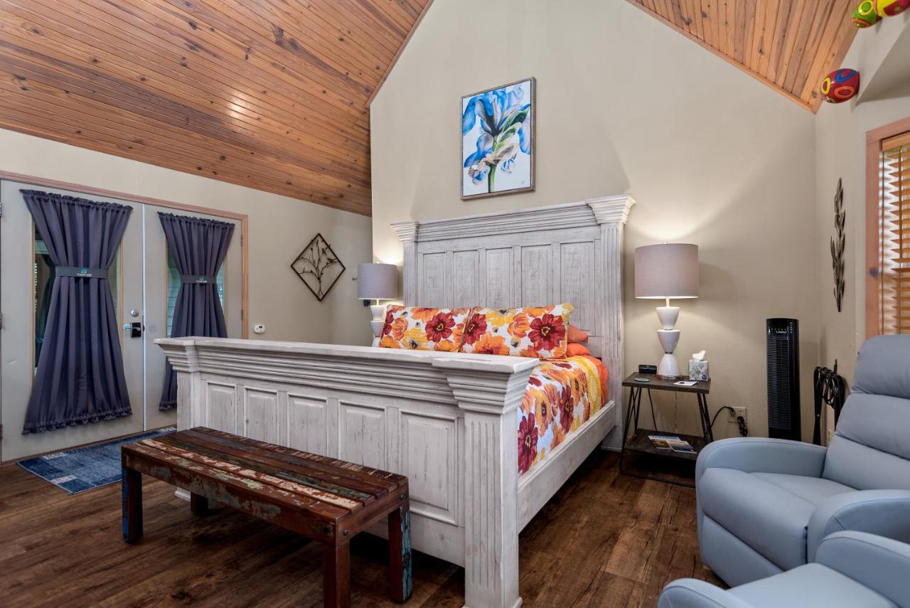 The Woods Cabins Eureka Springs Buitenkant foto
