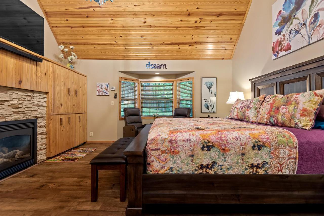 The Woods Cabins Eureka Springs Buitenkant foto