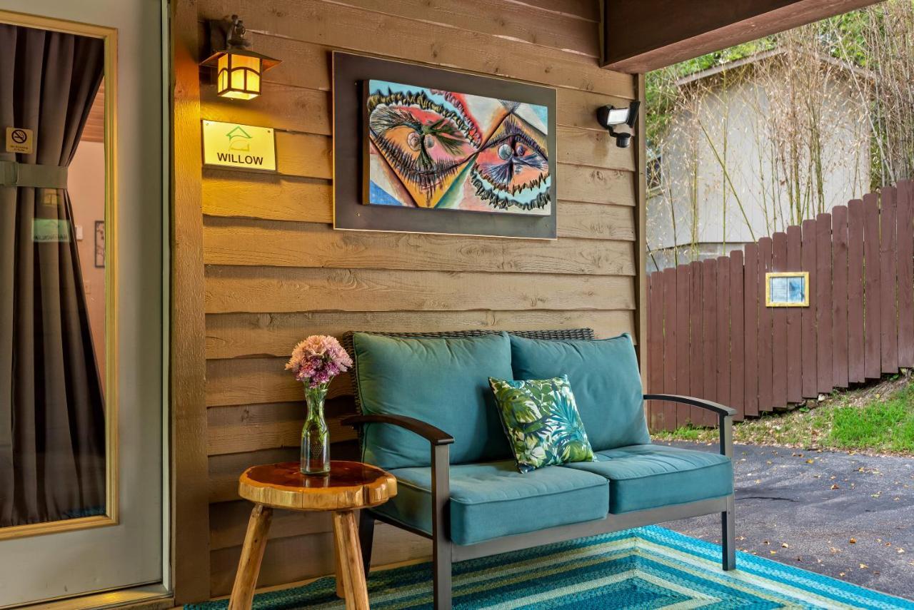 The Woods Cabins Eureka Springs Buitenkant foto