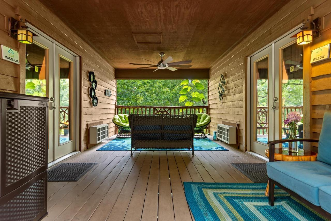 The Woods Cabins Eureka Springs Buitenkant foto