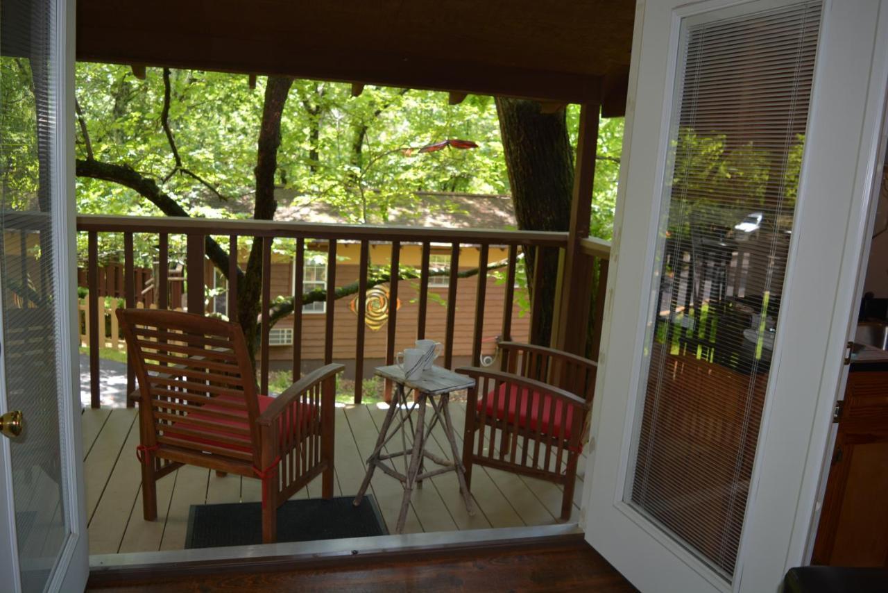The Woods Cabins Eureka Springs Kamer foto